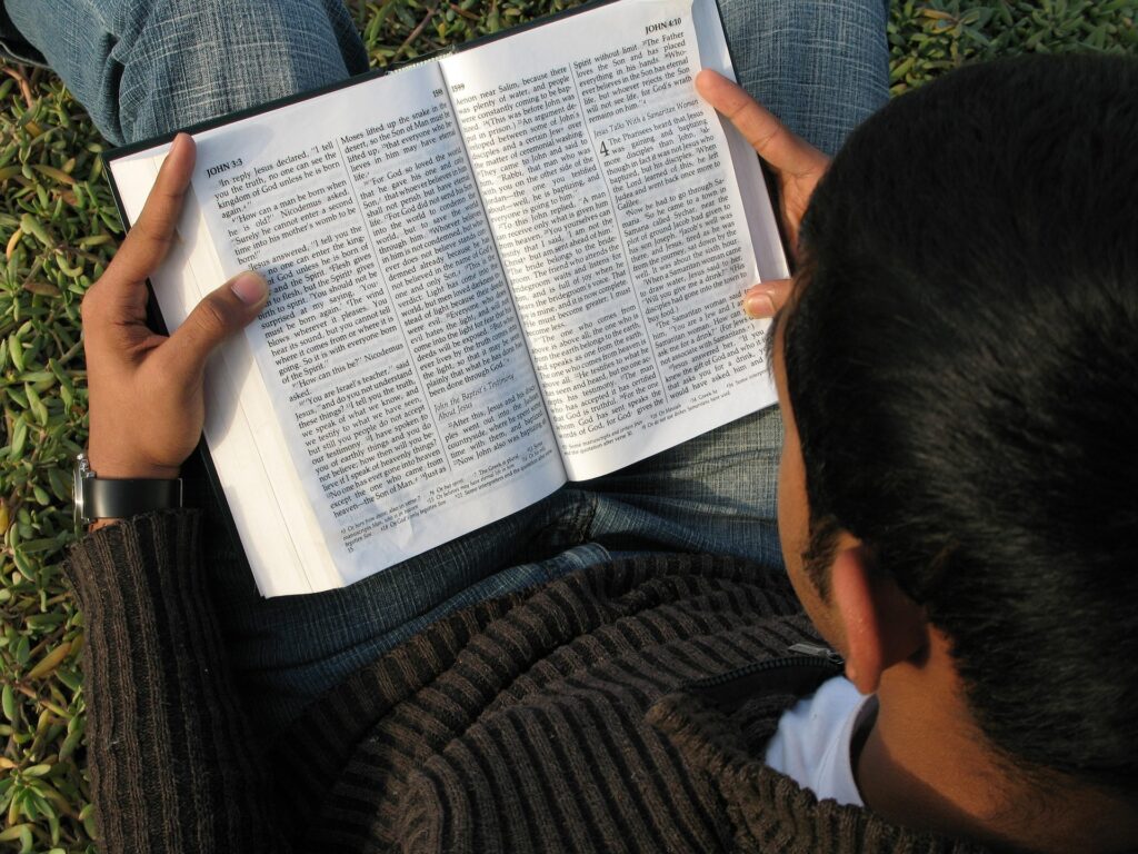 bible 879085 1920 bible 879085 1920